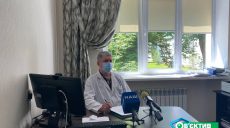 Врачи 17-й больницы рассказали о состоянии одного из раненных взрывом гранаты в Харькове