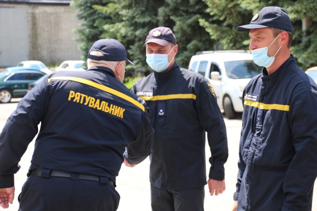 70 діб відновлювали домівки: до Харкова повернулися рятувальники з Донбасу (відео)