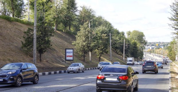 Запрещается движение по Клочковскому спуску и проспекту Независимости