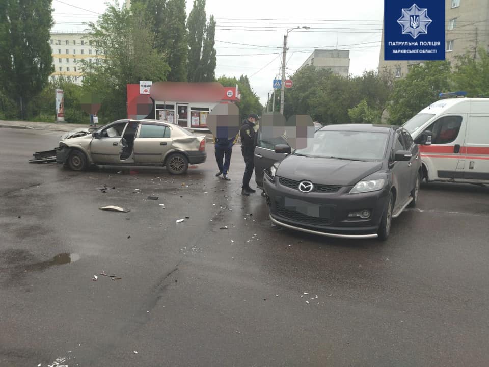 ДТП на перекрестке пр. Александровском и ул. Потоцкого в Харькове