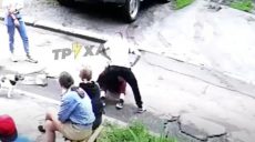 У Харкові підліток жорстоко побив дівчину: що кажуть однолітки та бабуся кривдника (відео)