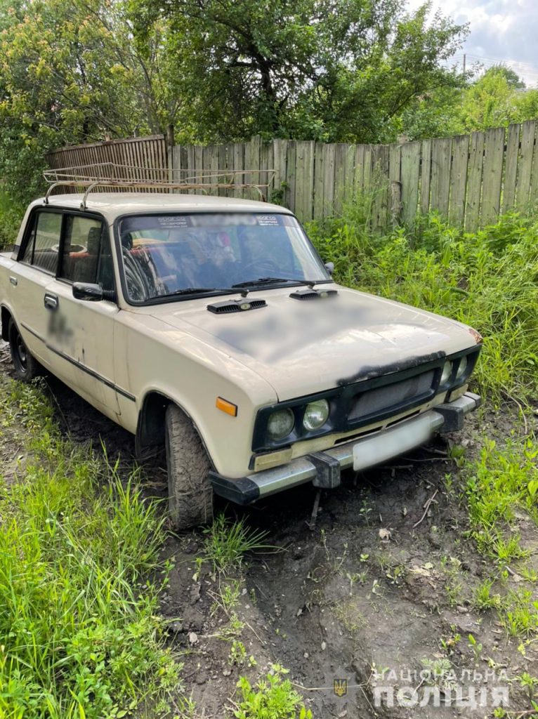 Плохое состояние харьковских дорог помешало гражданину угнать автомобиль (фото)