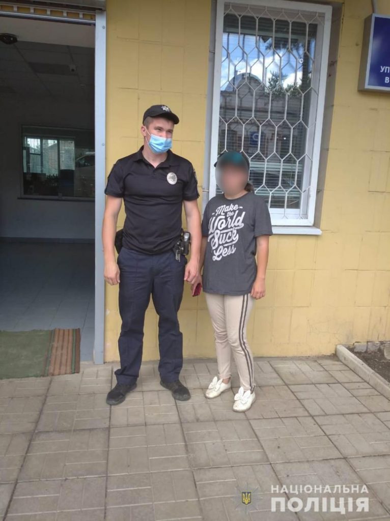 Полицейские на Харьковщине нашли двух школьниц-беглянок