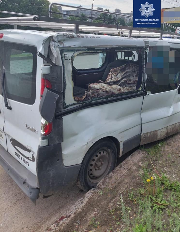 В Харькове в ДТП пострадали водитель и пассажир (фото)