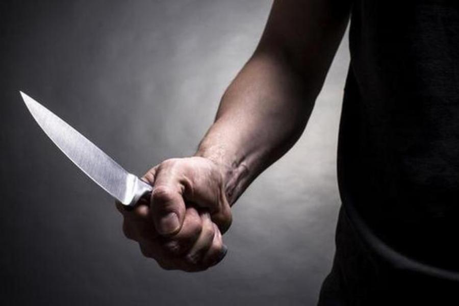 На Харьковщине мужчина несколько раз пырнул свою сожительницу ножом (фото)
