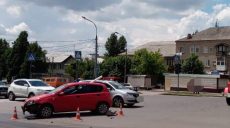 В Харькове перекресток не поделили три легковушки: есть пострадавшие