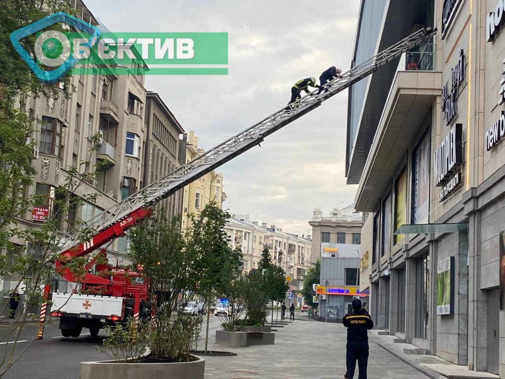 В Харькове "тушат пожар" - идут учения