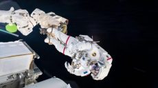 Астронавты с МКС вышли в открытый космос (видео)