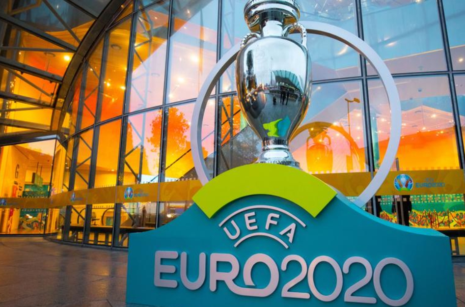 Матч сборных Украины и Швеции в 1/8 финала Евро-2020 будет обслуживать итальянская судейская бригада