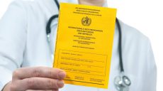 Украинцы смогут получить COVID-сертификат о вакцинации уже на следующей неделе
