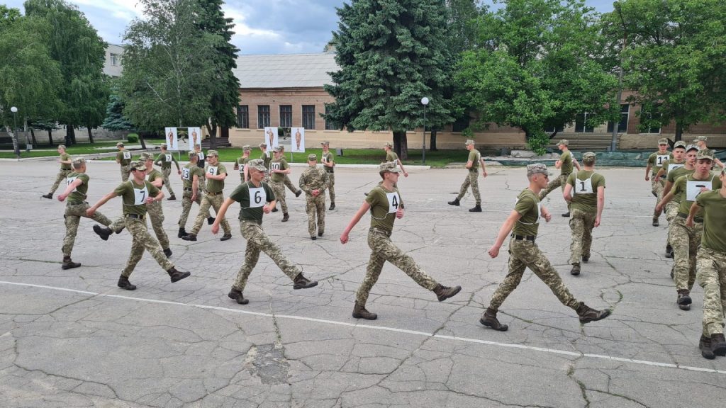 Курсанты пройдут "коробкой" в параде ко Дню Независимости