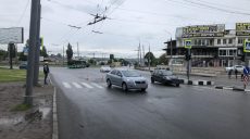 Легковушка наехала на пешехода: в Харькове ищут свидетелей ДТП (фото)