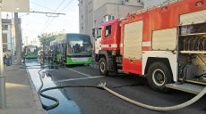 В Харькове у троллейбуса на ходу загорелась аккумуляторная батарея (фото)