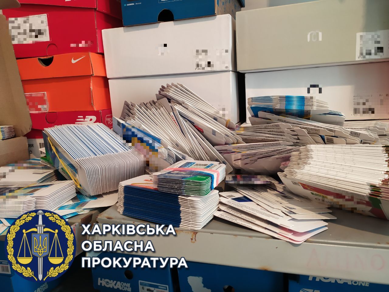 Незаконно сбывали анаболики через Telegram: двум мужчинам сообщили о подозрении