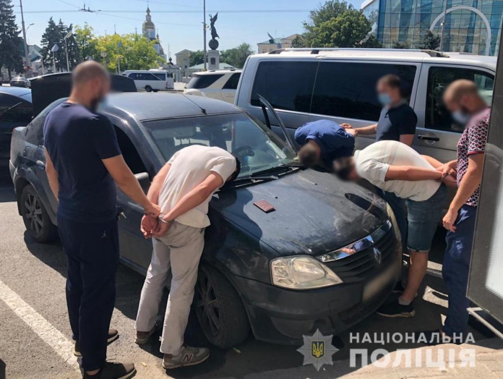 В Харькове задержали группу квартирных воров (фото)