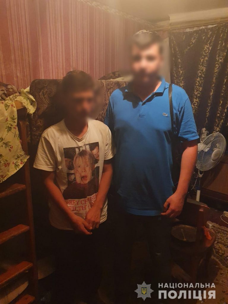 Полицейские Харьковщины разыскали и вернули домой 16-летнего беглеца (фото)