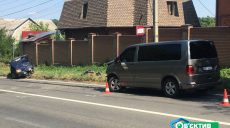 В Высоком «Славута» столкнулась с микроавтобусом: что известно о пострадавшем (фото)