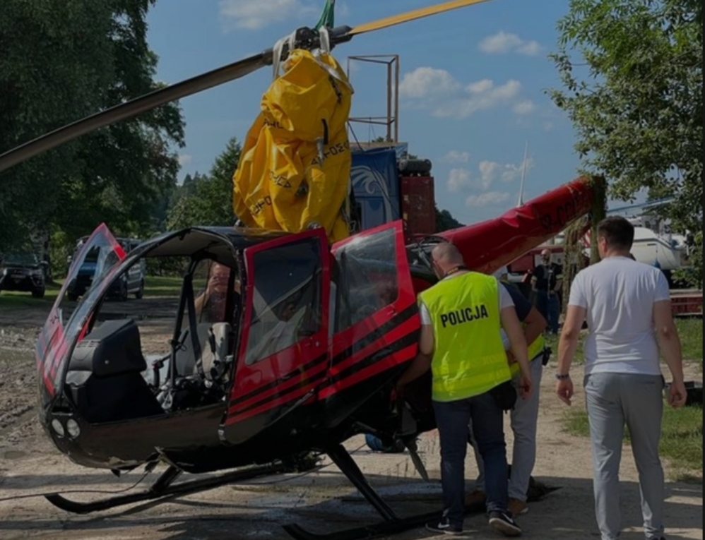 В Польше вертолет с украинцами упал в озеро: есть пострадавшие