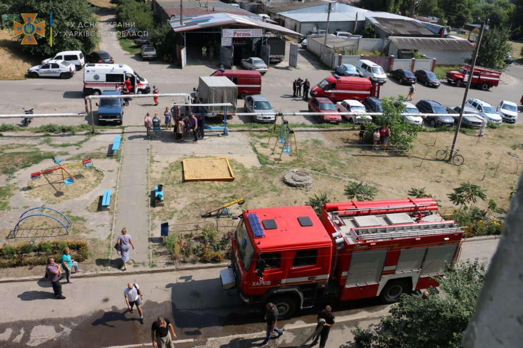 Под Харьковом горела десятиэтажка: спасли 9 человек, эвакуировали 15 (фото)