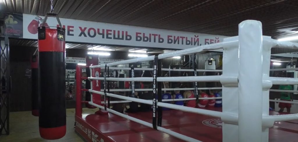 На Харківщині 7 юних боксерів отримали подарунки за перемогу на міжрегіональному турнірі (відео)