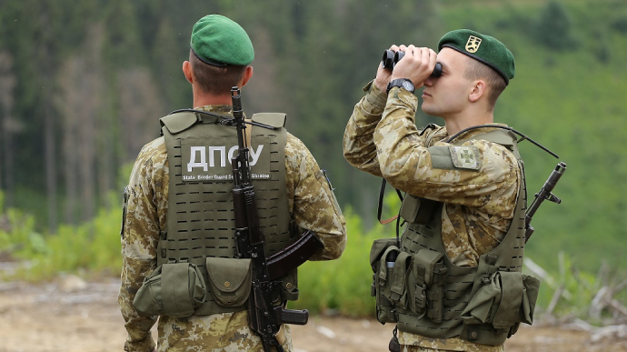 Прятался в кустах: украинец пытался через Харьковщину незаконно пробраться в РФ