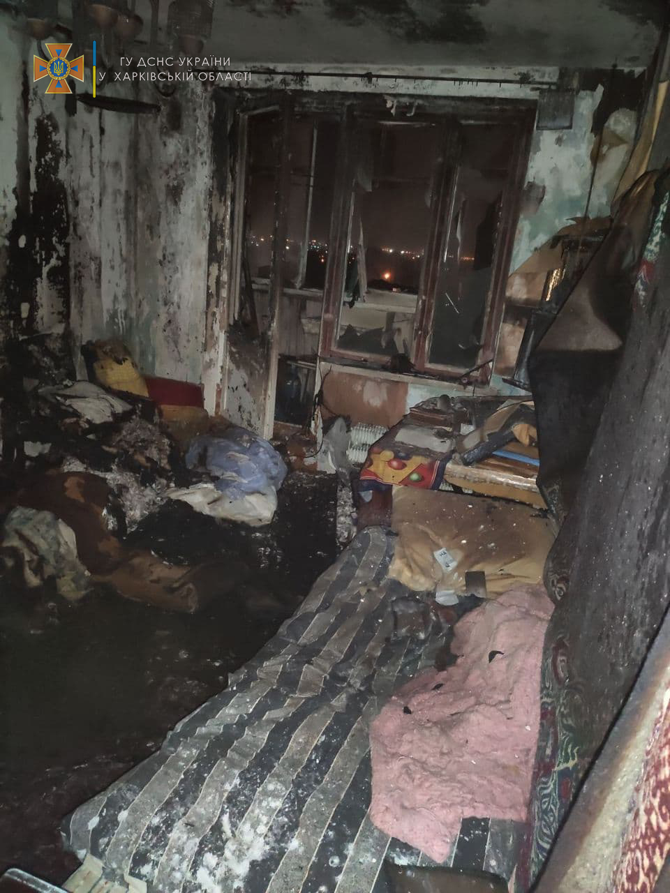 Спасатели погасили пожар в многоэтажке (фото)