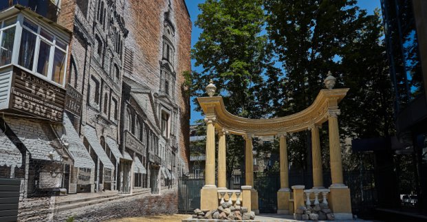 В центре Харькова восстановили старинную ротонду