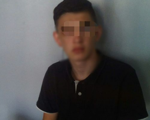 Избил и отобрал IPhone: 16-летнего жителя Харьковщины отправили под стражу