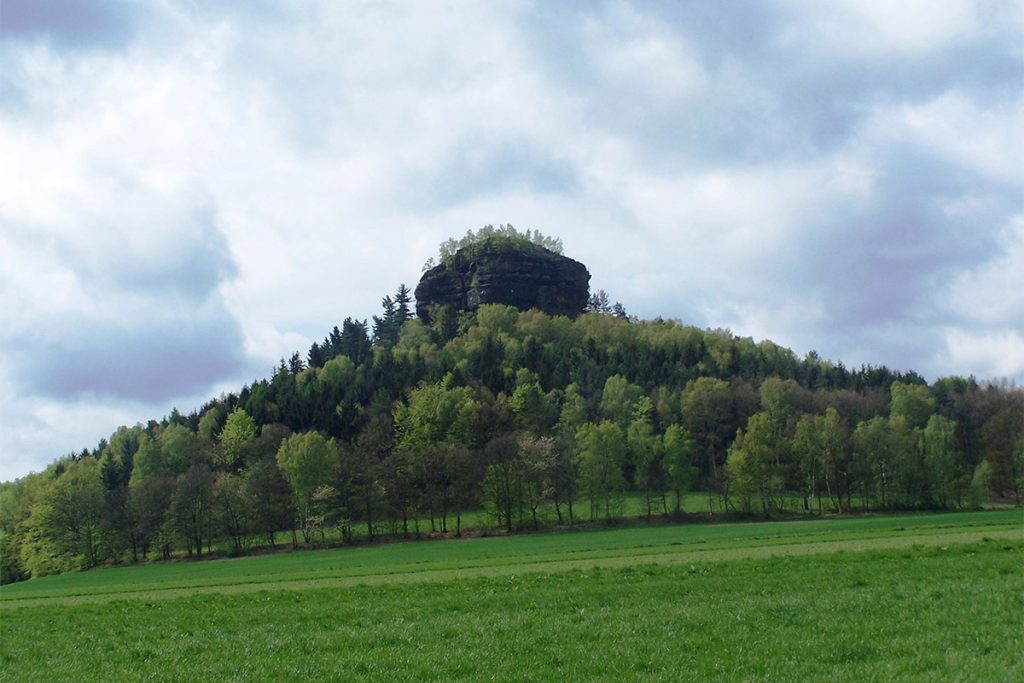 В Саксонской Швейцарии на аукцион выставили гору (фото, видео)