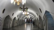 На станции харьковского метро принесли мешки с песком: подземка готовится к непогоде