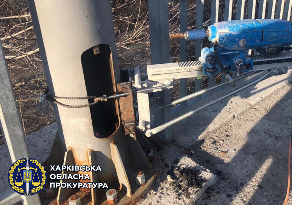 В Харькове более 1,8 млн грн убытков нанесли государству при ремонте моста на пр. Льва Ландау