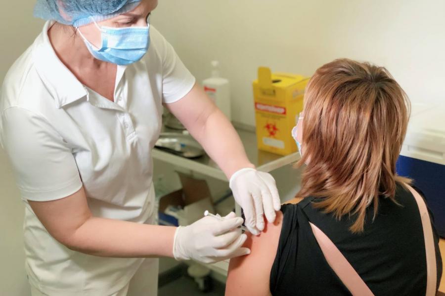 За выходные в центрах массовой вакцинации в Харькове сделали 768 прививок против COVID-19