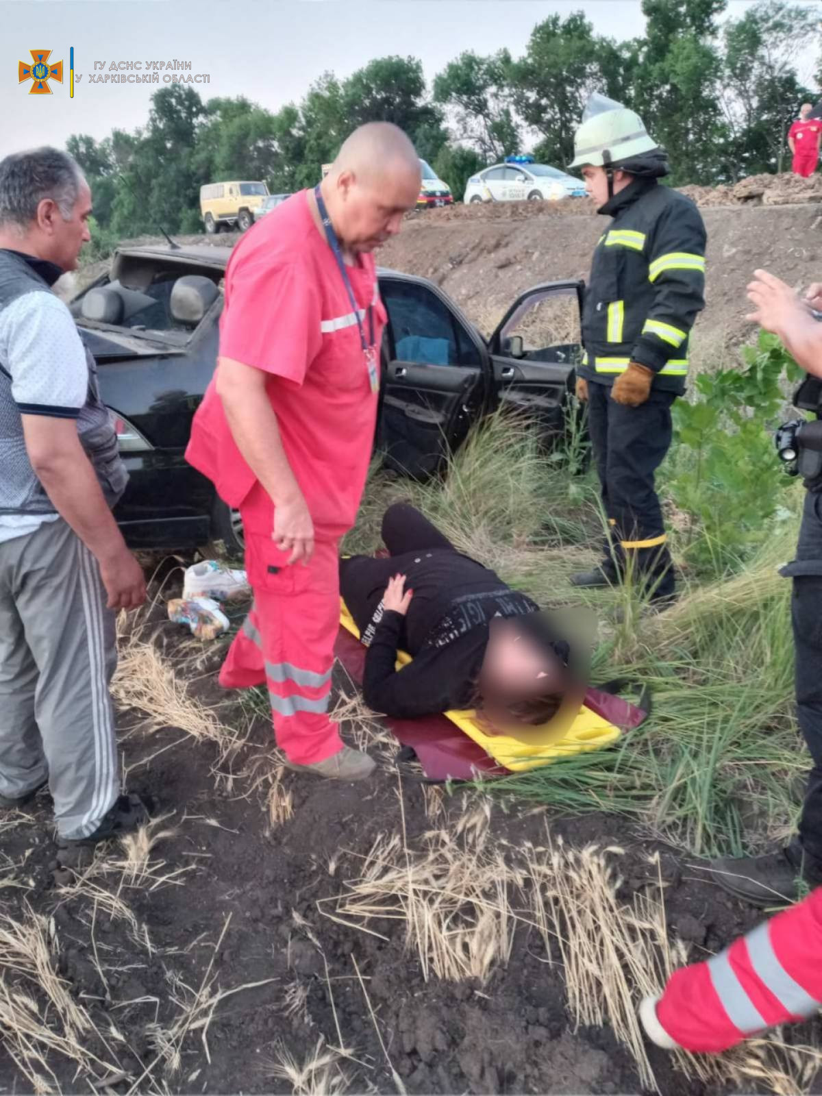 Харьковские спасатели оказали помощь пострадавшей при ДТП в Московском районе