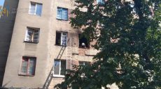 Во время пожара на ХТЗ эвакуировали 5 человек (фото)