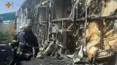 Пожар на Коммунальном рынке потушили (фоторепортаж)
