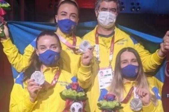 Харьковские фехтовальщицы на шпаге завоевали «серебро» Паралимпиады в Токио