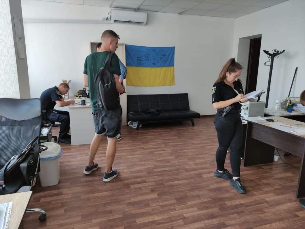 Ограбление офиса ГО «Харьковский антикоррупционный центр»: сотрудники продолжат работу на дому