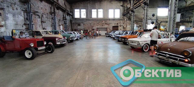 На автофестивале в Харькове соревнуются более 100 уникальных авто (фото)
