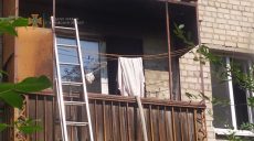 В Харькове спасатели вывели из горящей многоэтажки 10 человек
