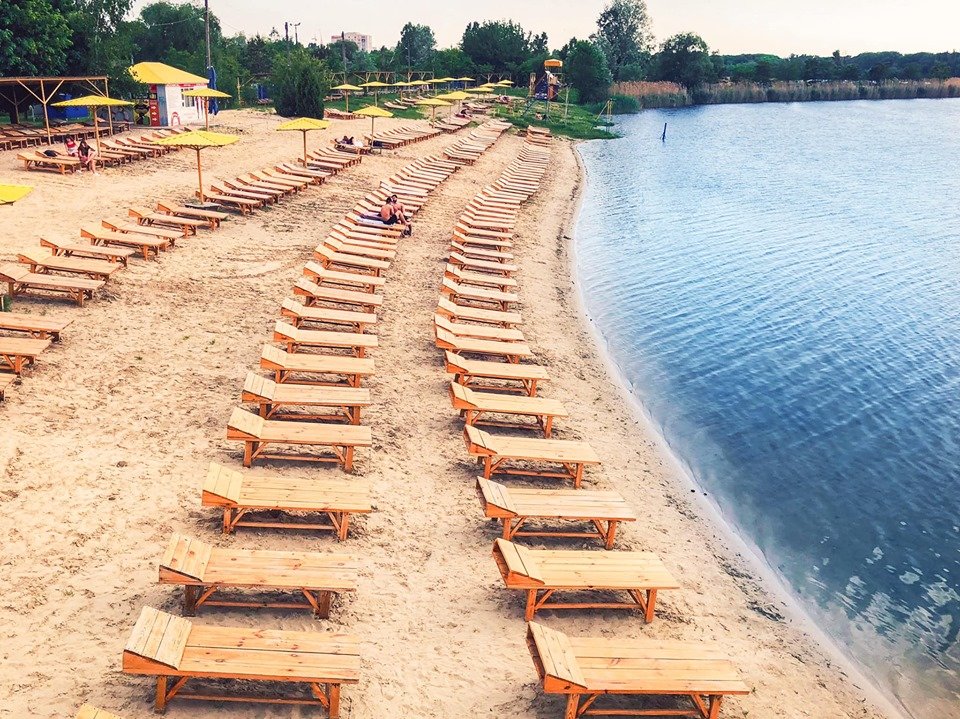 Можно купаться: проверяющие «амнистировали» городской пляж в Изюме