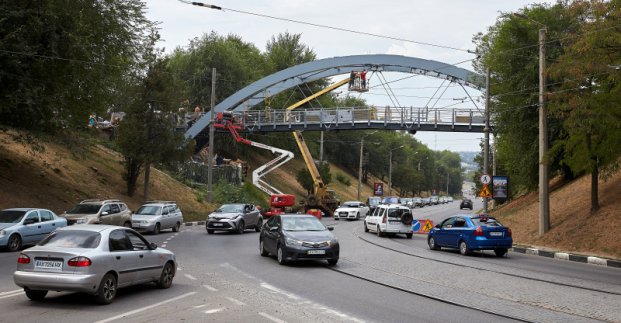 Зоологический мост в Харькове откроют на следующей неделе