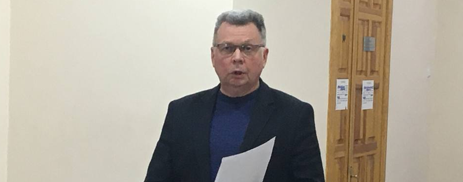 Увольняется чиновник харьковского облздрава, который отправлял журналистку измерять рулеткой кислородные трассы
