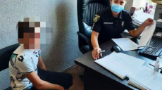 В Харькове подросток сбежал от матери и спал в подъезде