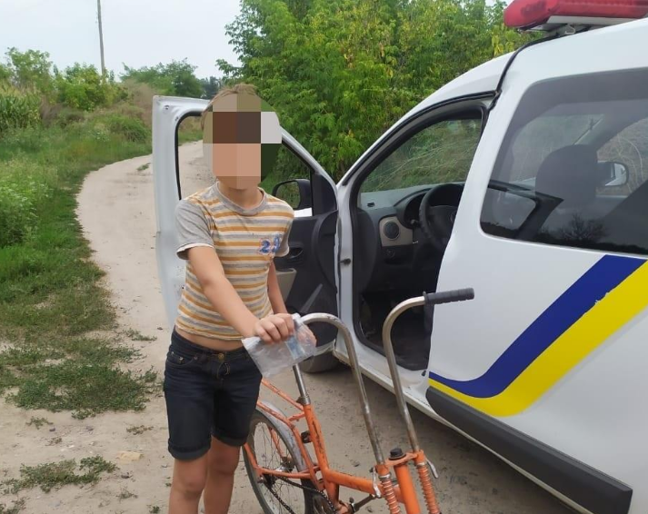 В Изюмском районе на Харьковщине 12-летний парень сбежал на велосипеде от родителей на реку