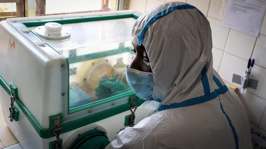 Впервые за 30 лет: в Кот-Д’Ивуаре обнаружили заражение смертоносной лихорадкой Эбола
