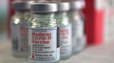 Вакциной Moderna будут прививать только тех, кому нужна вторая прививка