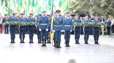 Информация полиции: в Харькове на Мемориал пришли 20 тыс. человек (фото)