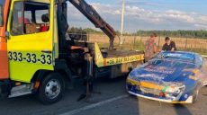 Софиевскую площадь в Киеве все еще не отмыли, а автомобили уже изъяли (фото)