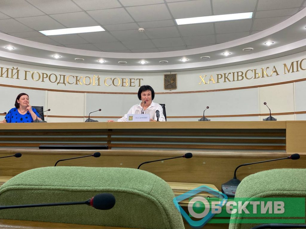 1 сентября первоклассники в Харькове за новые парты не сядут