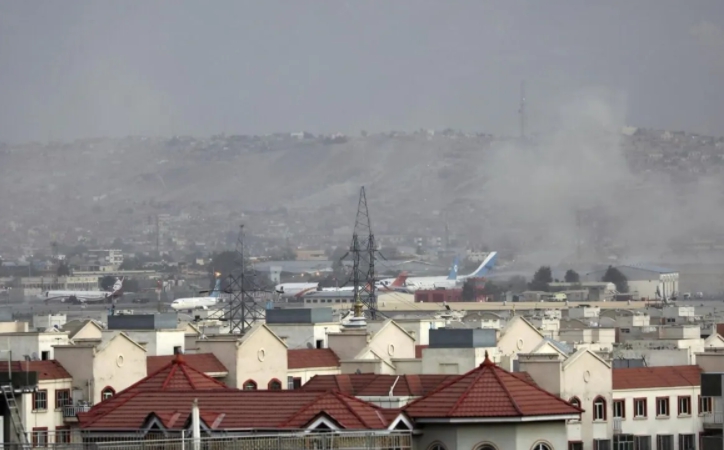 В Кабуле снова прогремел взрыв: ракета попала в жилой дом (фото, видео)
